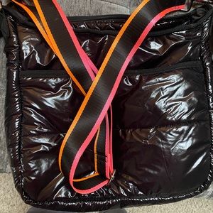 HAUTE SHORE Perri Puffer Crossbody